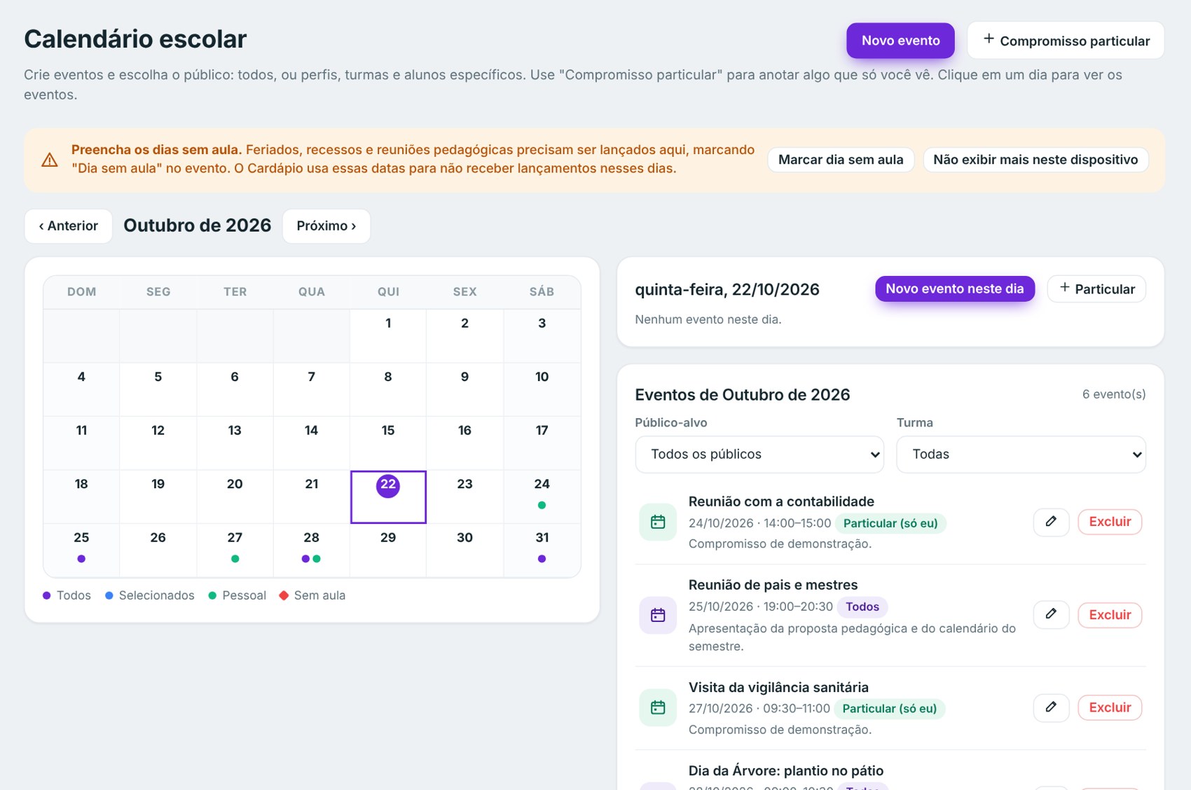 Calendário da escola com eventos do mês